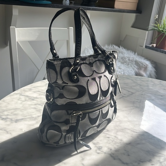 Coach gray black silver metallic purse handbag - Picture 4 of 12